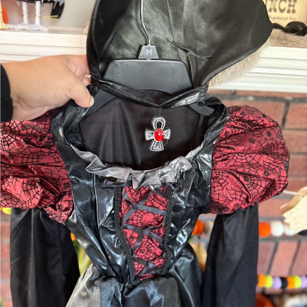 Vampire Queen Kids Costume - Black and Red